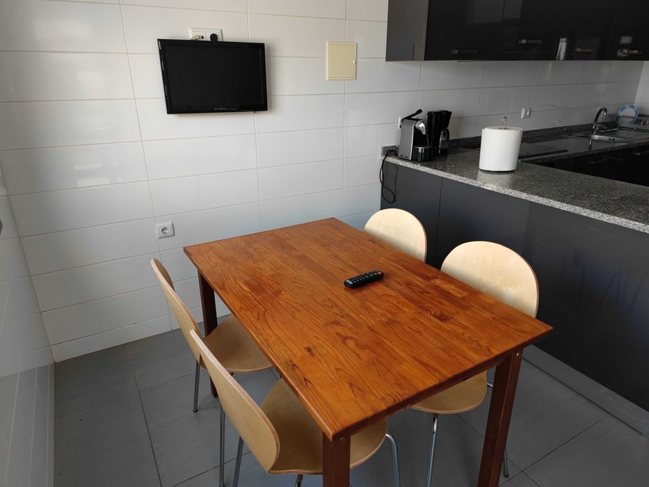 Quarto com WC Privado  perto das Universidades (Permite deslocação a pé)