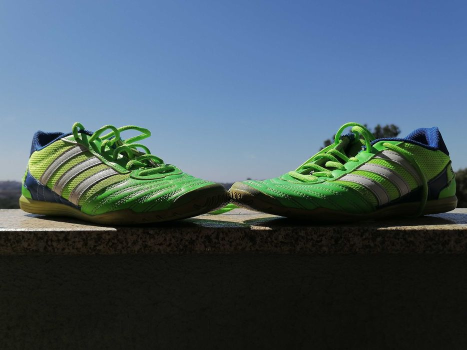 Sapatilhas futsal Adidas Sala e Nike Mercurial