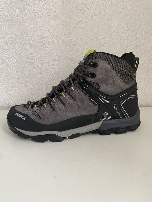 Ботинки кожаные Meindl Gore-tex  Размер 43 - 28 см