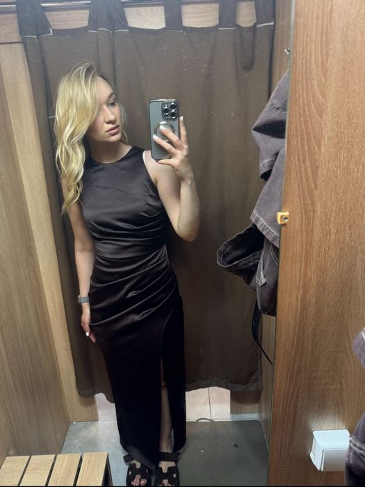 Шоколадна сукня Максі з розрізом розмір С