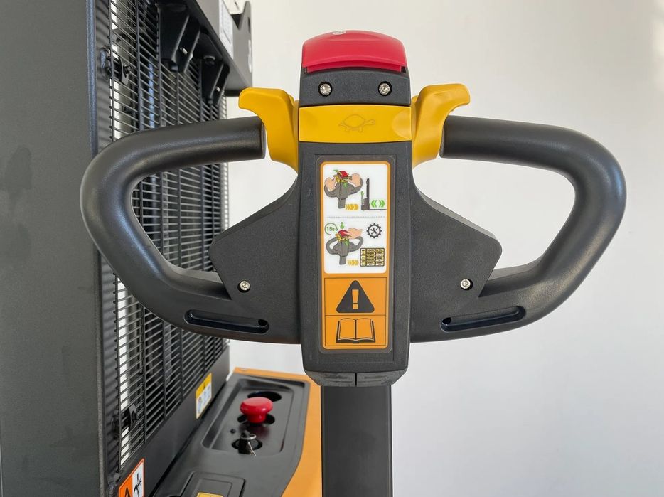 Штабелер електричний  HANGCHA CDD15-WS-I. (Li-ion)