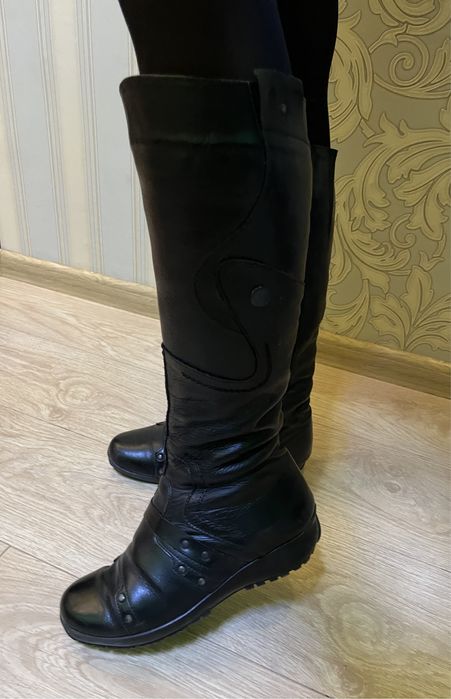 Зимние кожанные сапоги