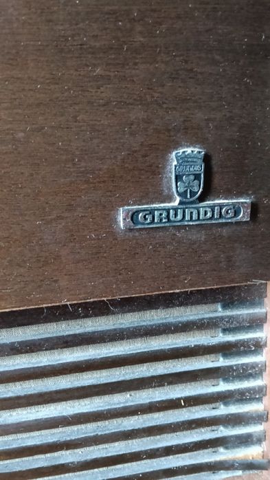 Radio e gira discos Grundig vintage
