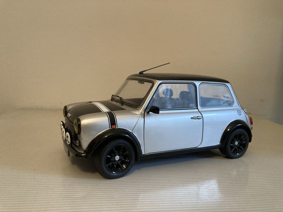Miniatura Mini Cooper S 1:18 Solido