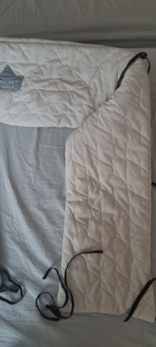 La millou Velvet ochraniacz łóżeczka rafaello śmietankowy