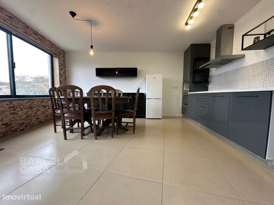 Moradia T3 com duas habitações independentes em Deocriste - Viana d...