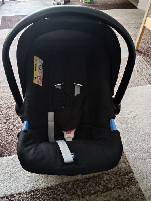 Ovo Chicco Kaily com base para automovel