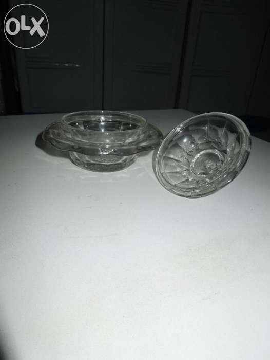 Decorative objects made of glass or crystal423648197996728325