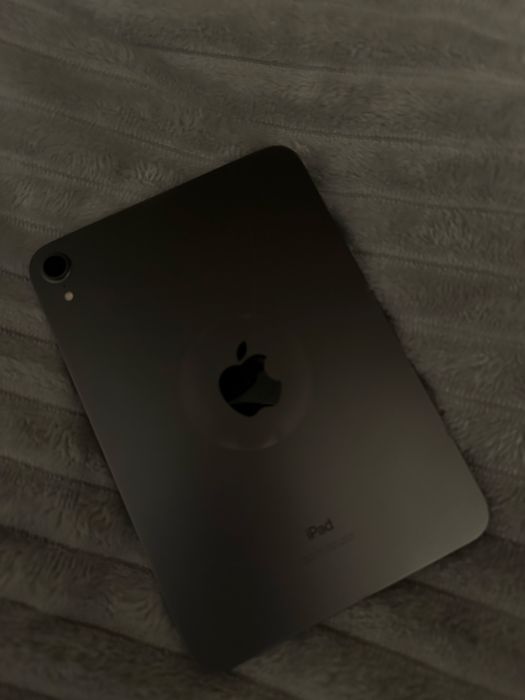 iPad mini 6 64 GB ДЕФЕКТ НА ФОТО