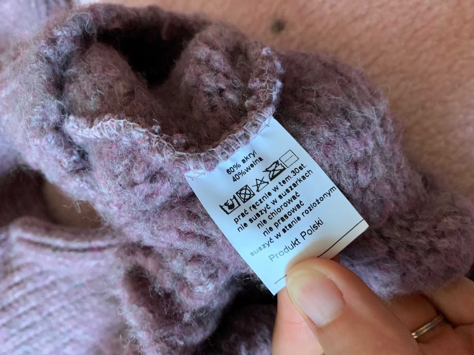 Sweter z kapturem fioletowy Andżela wełna kangurka wełniany kaptur