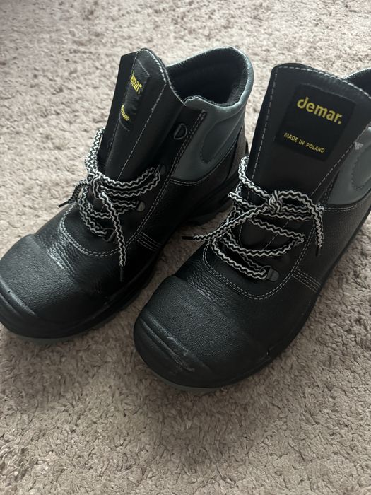 Czarne buty demar