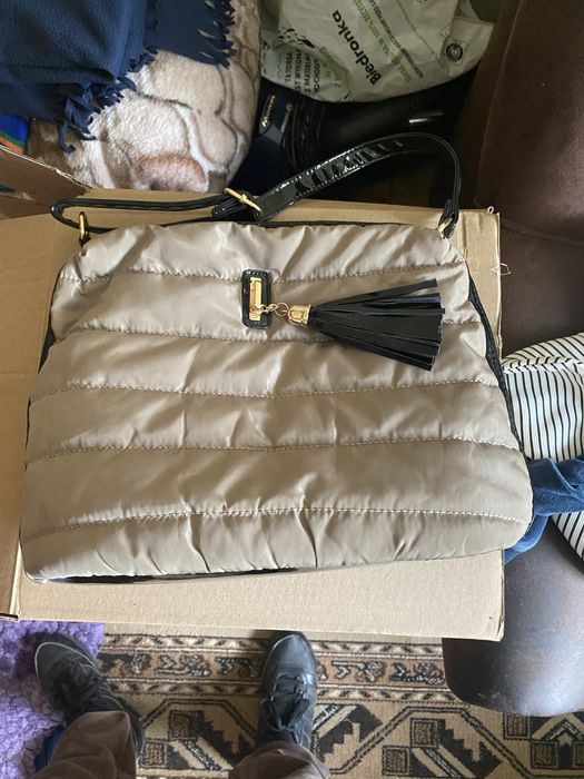 Torebka listonoszka beż z czarnym