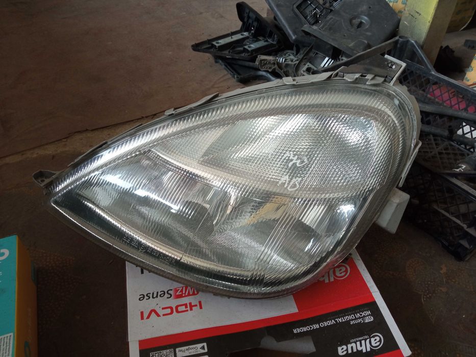 Фара передня ліва Mercedes W168 1998 Мерседес 0301152601 A1688200361