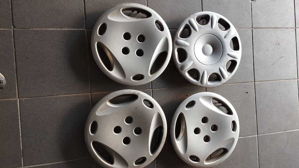 Tampos de Jantes 14” – Renault e Peugeot (Usados)
