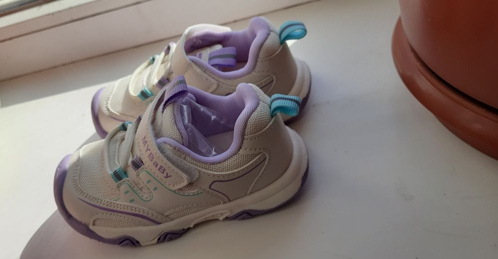 Кросівки дитячі 23 24