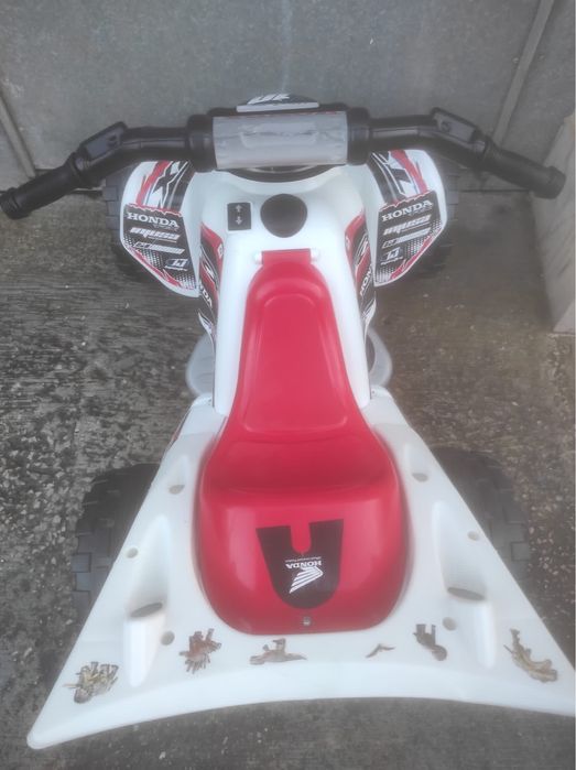 Moto 4 Electrica injusa Honda 12V