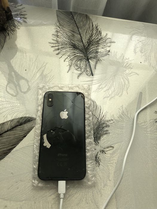 Продам айфон х.