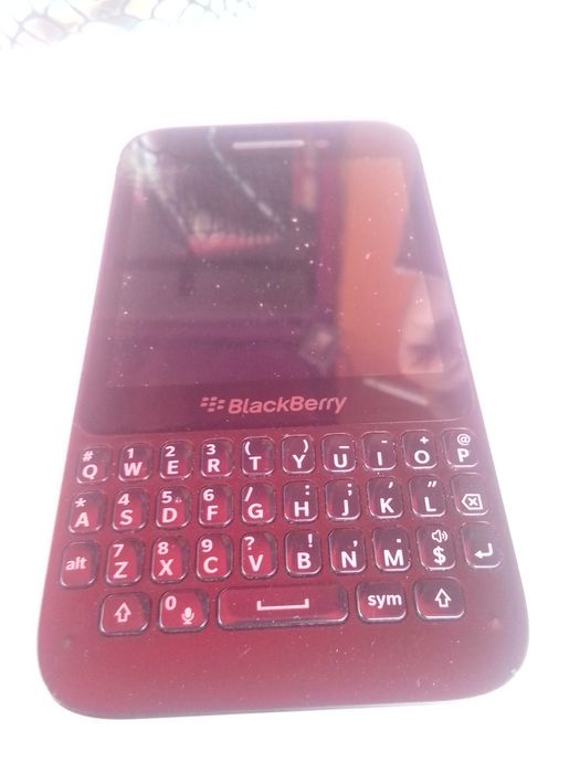 Unlocked BlackBerry mobile phone in perfect working condition 30€63823835771777121