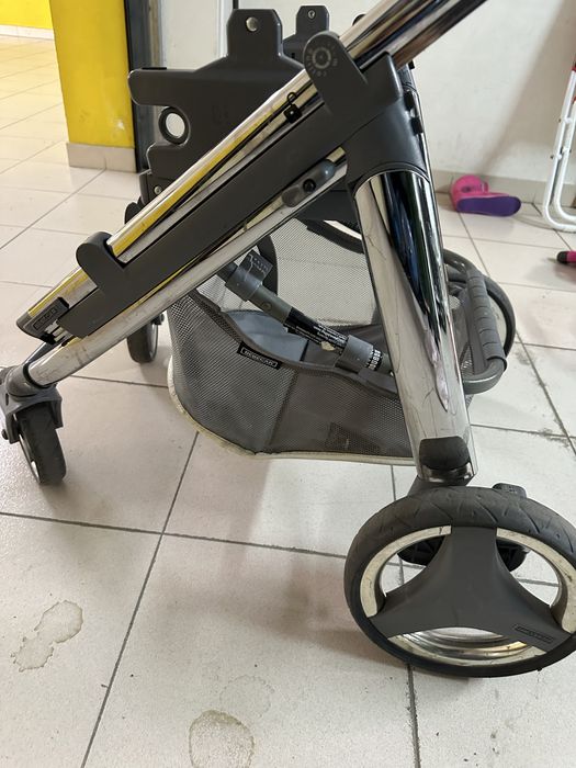 Trio ou Carrinho de passeio bebecar