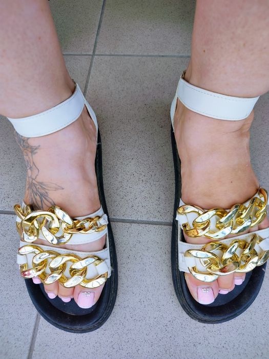 Sandały damskie 42 białe złoty łańcuch chunky glamour lato boho XXL