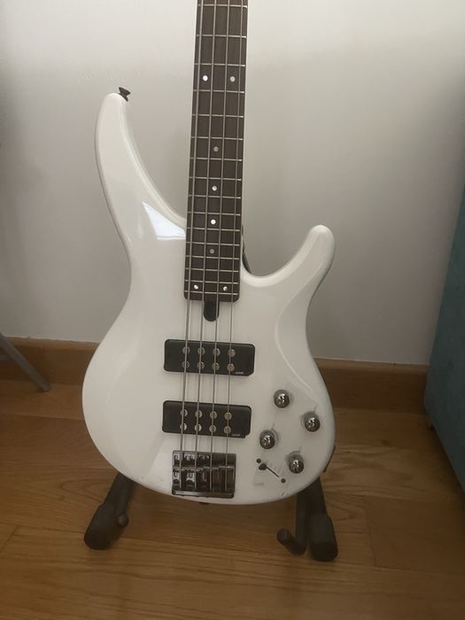 Baixo yamaha trbx 304