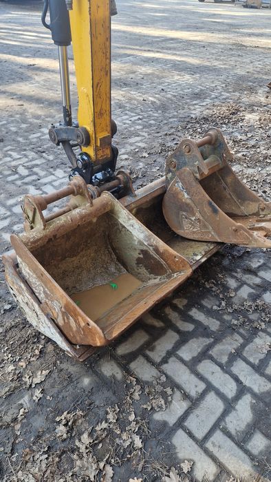 Minikoparka JCB 8026 z 2021 roku 3 łyżki bardzo ładna

Dane techniczne