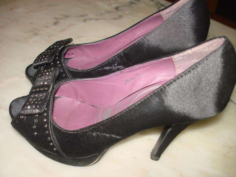 Sapatos abertos a muito bom preço