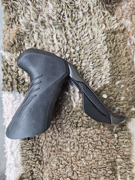 Klamkomanetka Shimano Grx Di2 815 prawa Uszkodzona  !!!