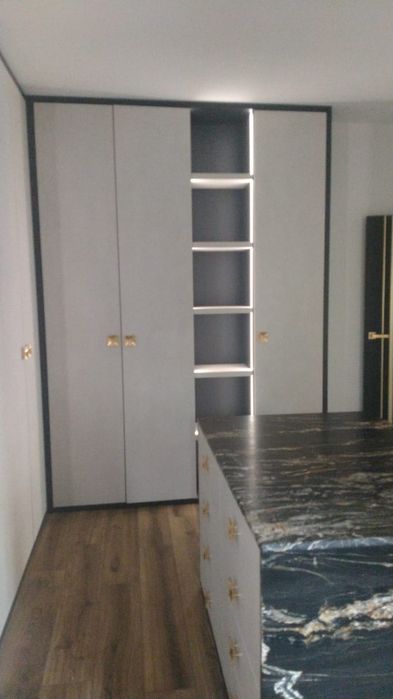 Zestaw mebli garderoba jak nowa