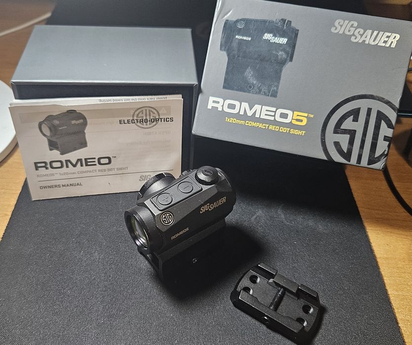 Приціл Sig Sauer Romeo5 1x20 Compact Red Dot Sight