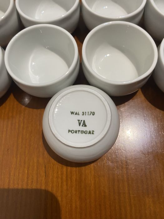 12 Peças de Porcelana
