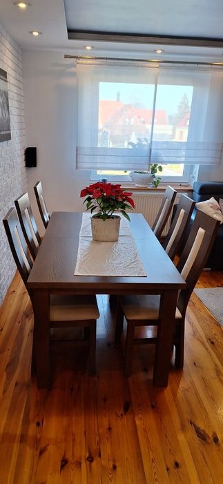 Stół z 6 krzesłami