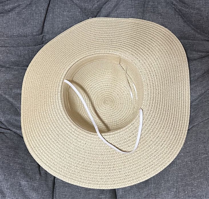 Chapéu novo com elástico (valor negociável)