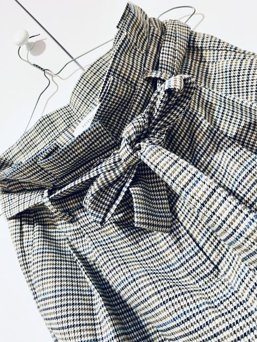 Materialowe spodnie Reserved 38