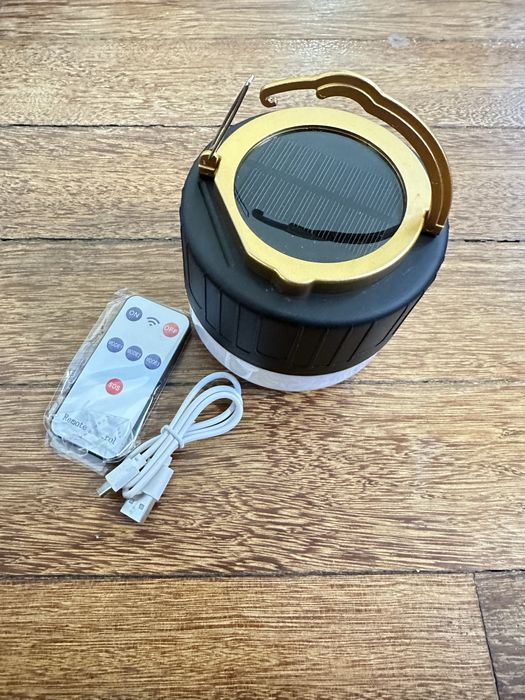 Аварійна LED-лампа 4-в-1: USB + Сонячна панель + Пульт + PowerBank