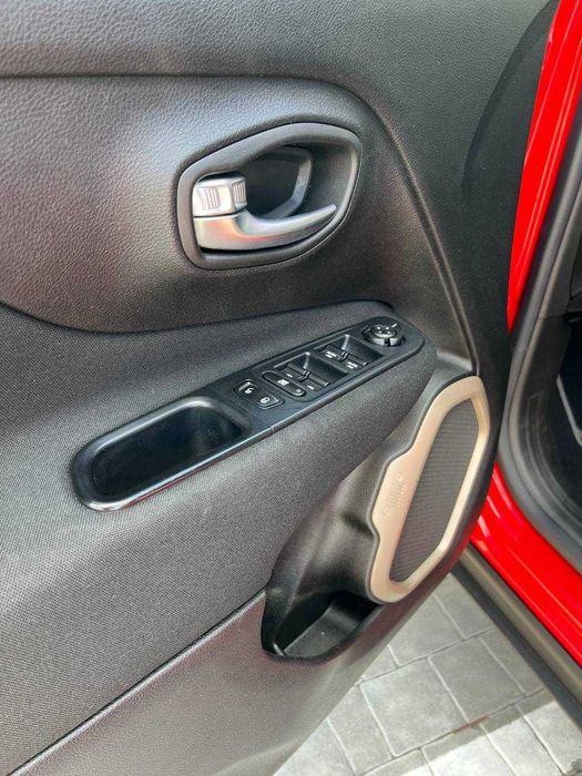 Jeep Renegade 2015   4х4