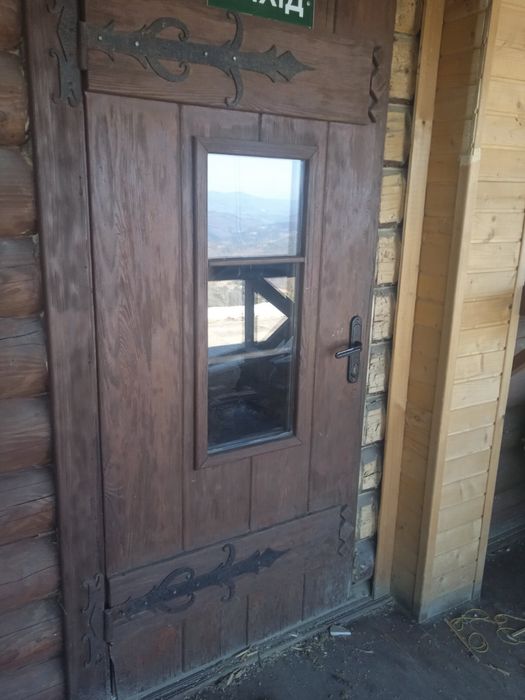 Дубові двері під старовинну