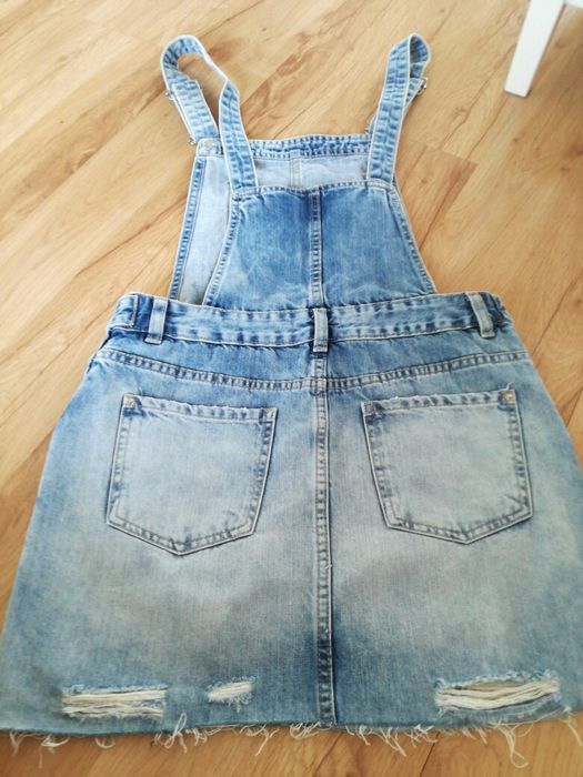 Nowa spodnica jeans ogrodniczka Cropp rozdarcia r. S mini