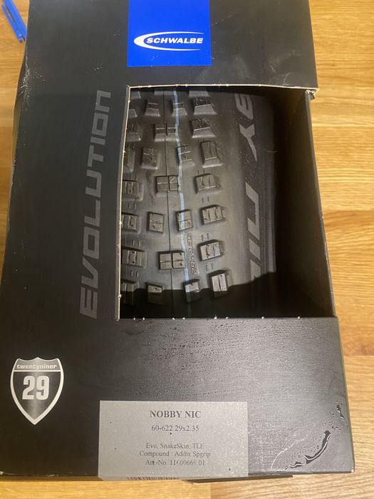 Opona schwalbe addix evolution snakeskin 29x 2,35