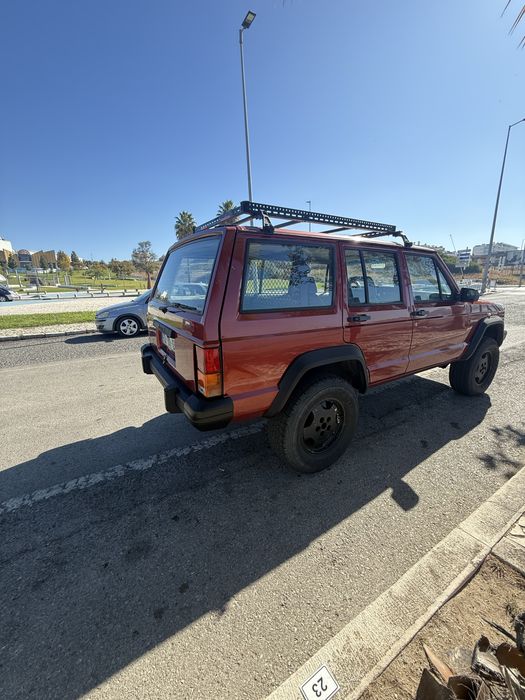 Jeep Cherokee 2.1cc — photo 2