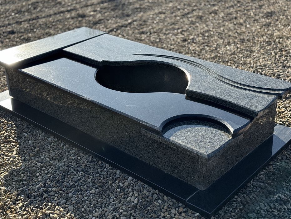 памʼятник , граніт, фотоскло,