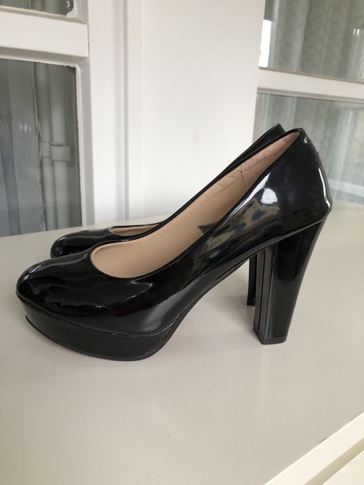 Стан нових. Лаковані туфлі-човники. Туфли. Розмір 39.