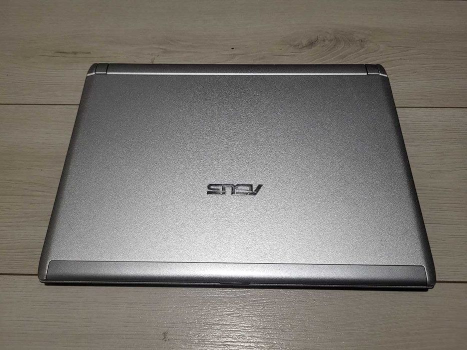 Asus U36JC/Intel i5-2.9 GHz/DDR3-8 Gb/HDD-320 Gb/Nvidia (1 Gb)