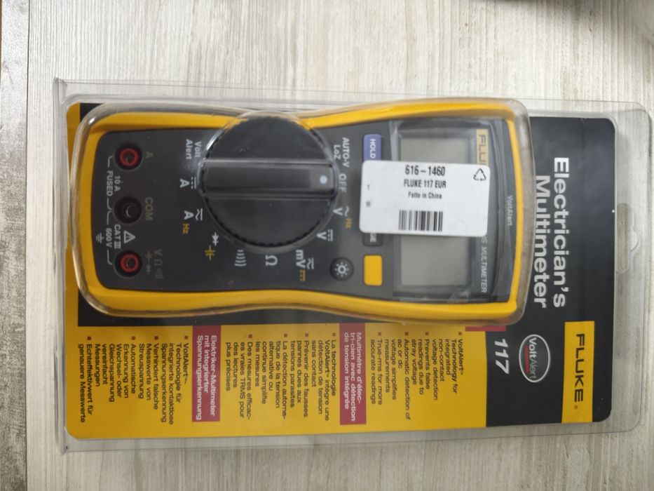 Мультиметр Fluke 117 з безконтактним індикатором напруги