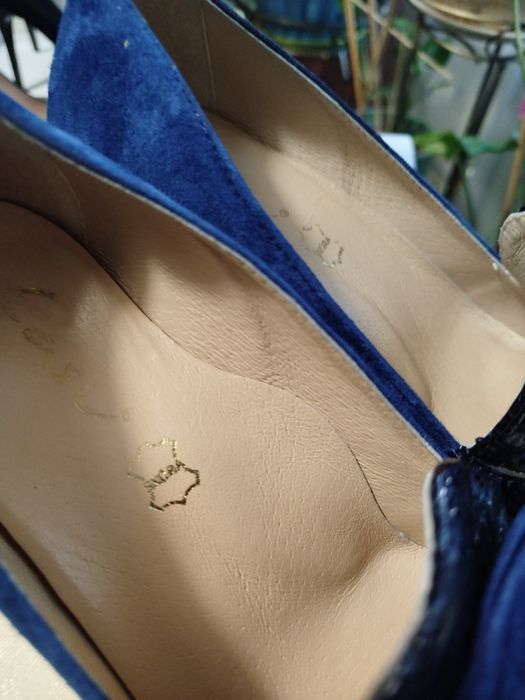 Półbuty /czółenka/skórzane,kolor kobaltowy, marki Casu, trendy 2026