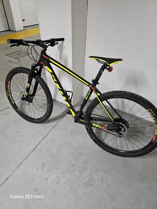 Vendo bicicleta BTT Sscott scale