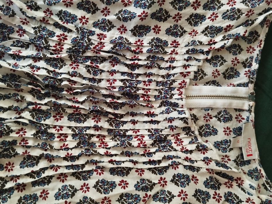 Bluzeczka letnia bez rękawów rozmiar 12 (S)