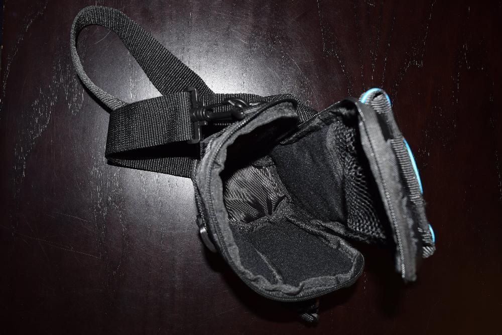 Selling a bridge camera bag, lightly used.64739089640451121