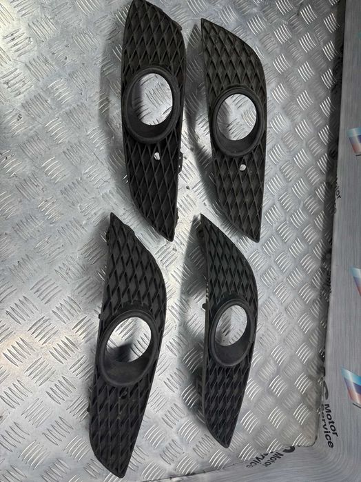 Накладка переднего бампера противотуманки  левая opel astra h 13225764