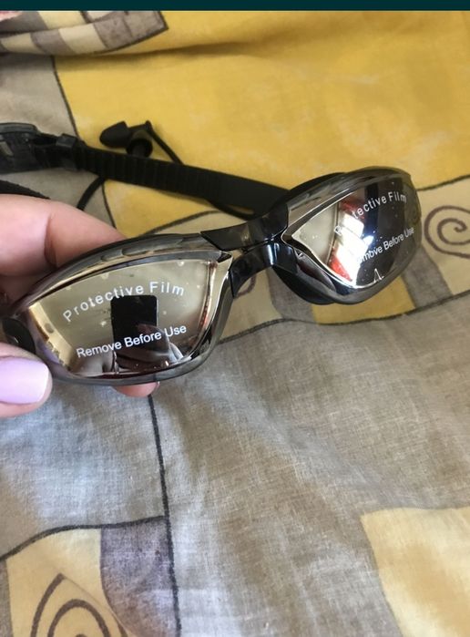 Очки для плавания новые